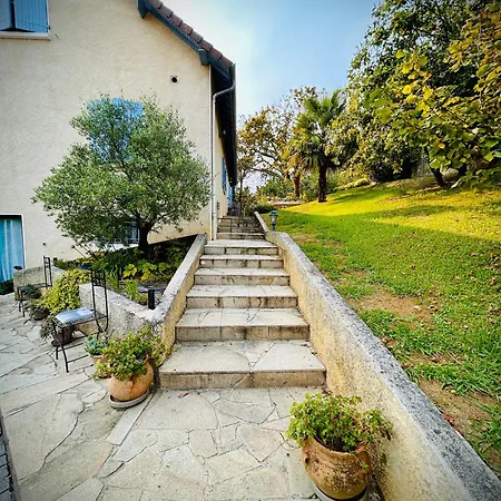 בית הארחה Maison Fleurie Aubertin